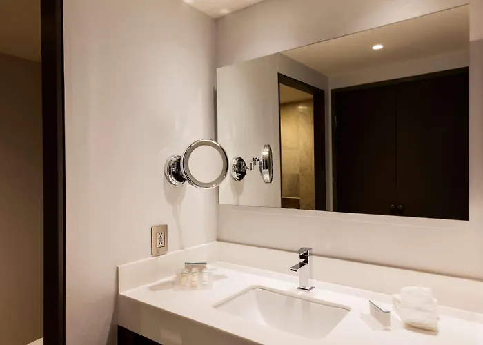 Hilton Garden Santa Fe Hotel 3*