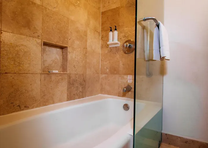 Hilton Garden Santa Fe 3*