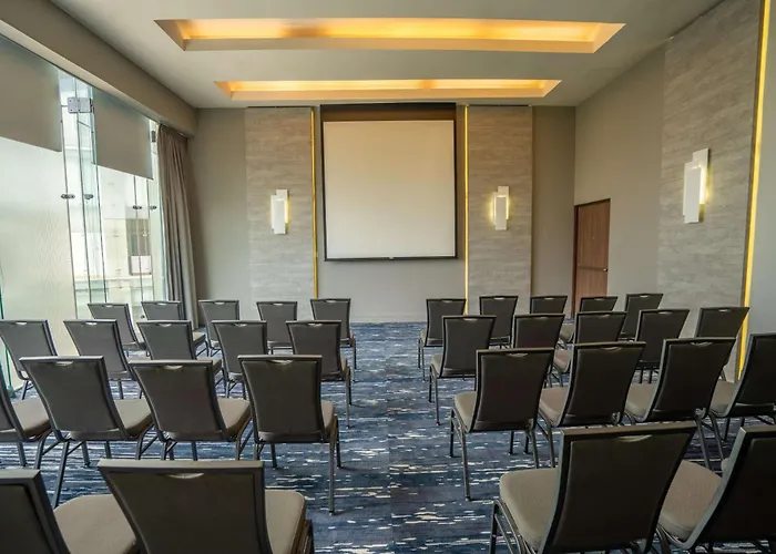 Hilton Garden Santa Fe Hotel Mexico City