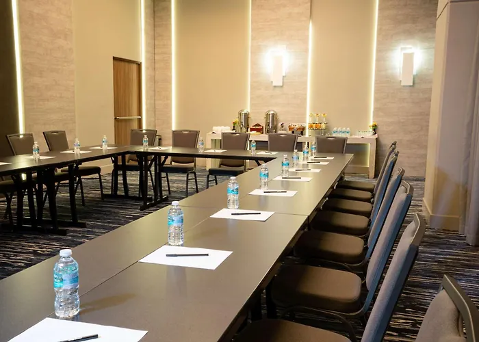 Hilton Garden Santa Fe Hotel