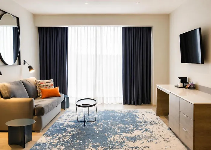 Hilton Garden Santa Fe Hotel Mexico City